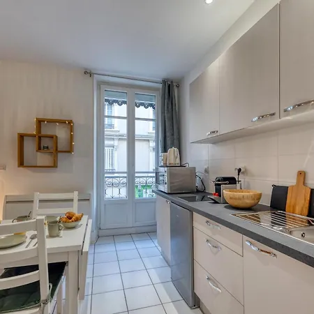 Apartment Roi Humbert Ii - Centre-ville - Caserne De Bonne Grenoble