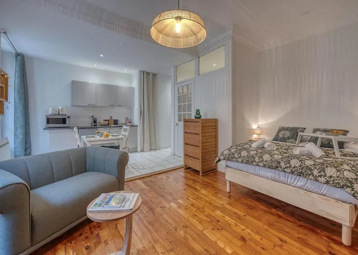 Roi Humbert Ii - Centre-ville - Caserne De Bonne דירה